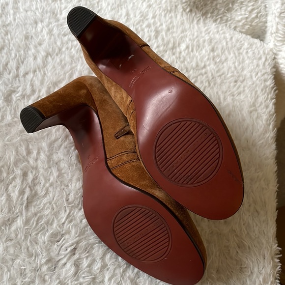 Chie Mihara suede heeled booties cognac tan brown luxury - Picture 12 of 16